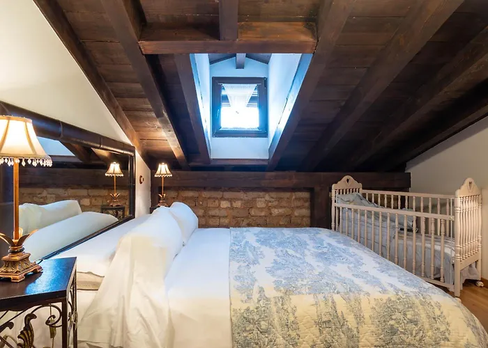 Adolfo 컨트리하우스 *